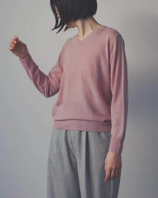 カシミヤ 薄手Vネックセーター