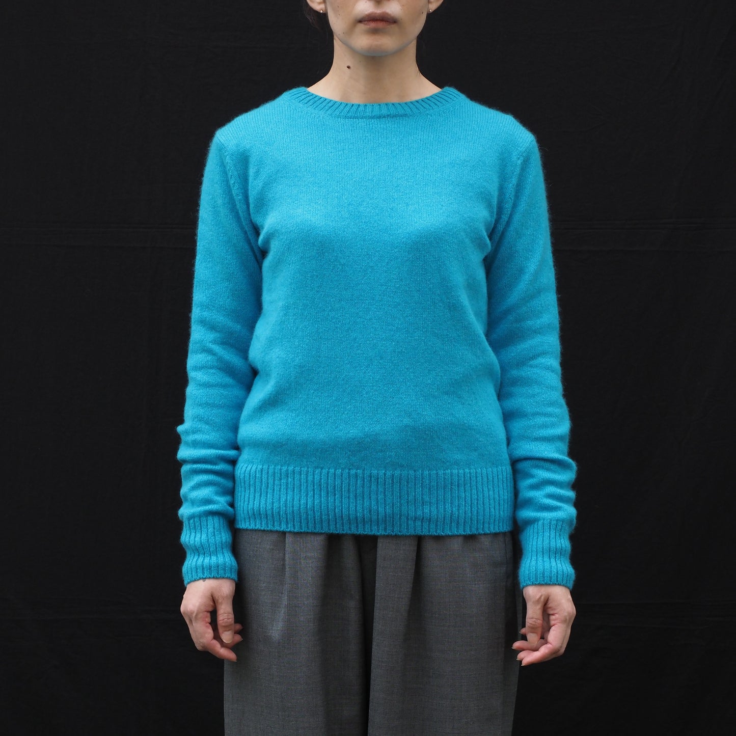 カシミヤ　クルーネックセーター