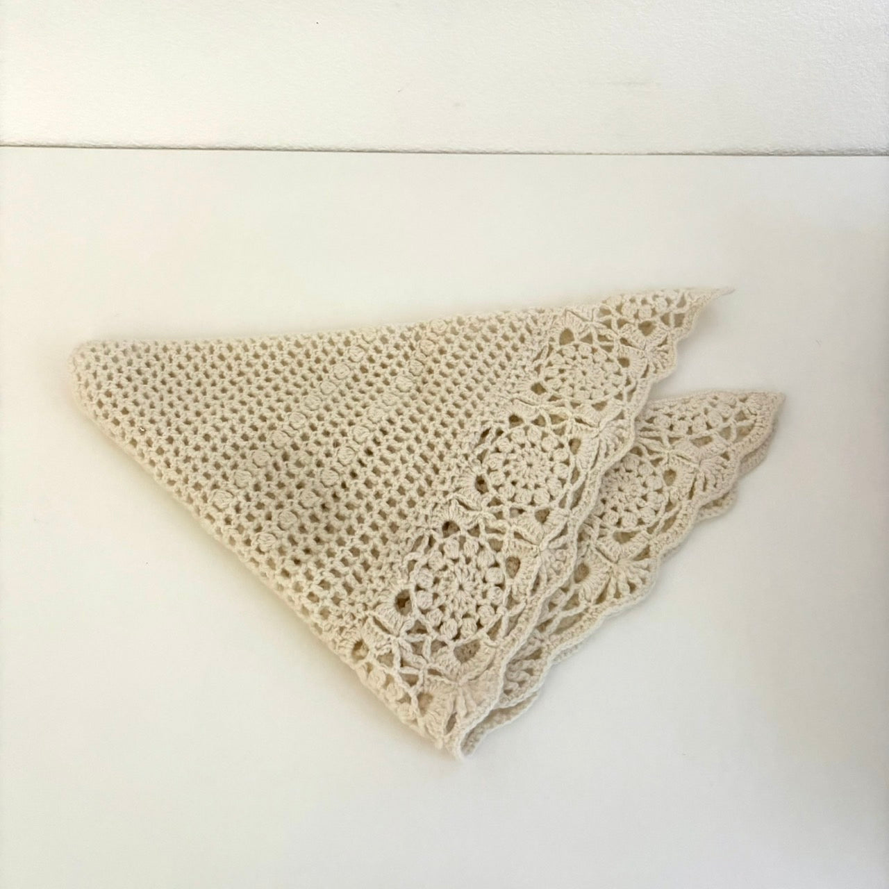 カシミヤ　かぎ針編みスカーフ